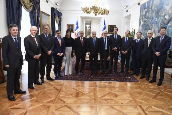 Larraín tras almuerzo de Piñera con empresarios: "Todas las relaciones pasan por altos y bajos"
