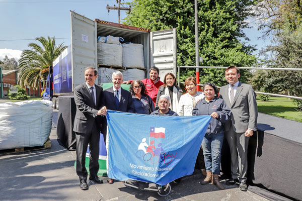 Nuevo modelo de reciclaje busca incluir vidrio de regiones extremas de Chile en la economía circular