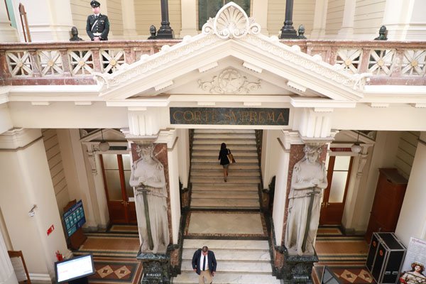 Suprema cambia criterio y resuelve que sociedades de inversión pasivas no deben pagar patente municipal