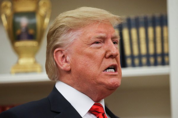 Investigación de impeachment a Trump enturbia la política comercial estadounidense