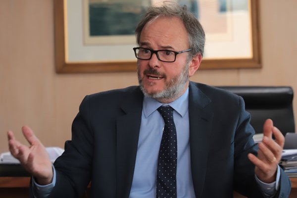 <p>Larraín responde a las críticas y defiende listado de la Sofofa con proyectos que dificultarían el crecimiento</p>