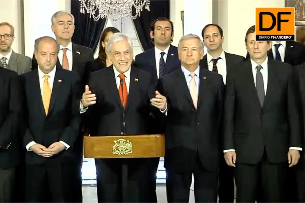 <p>Ahora en DF: Piñera constituye la mesa técnica y transversal de reducción de la jornada laboral</p>