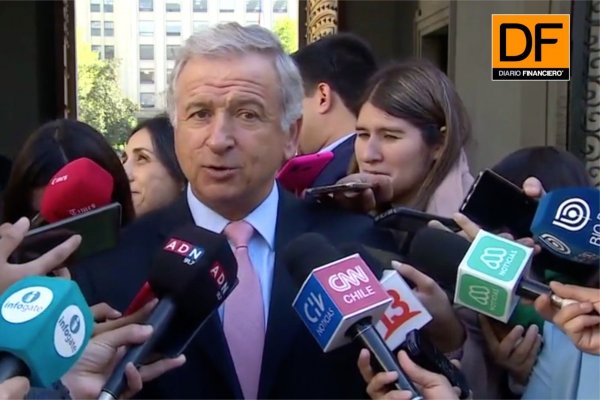 <p>Ahora en DF: Larraín celebra IPC cero de septiembre</p>