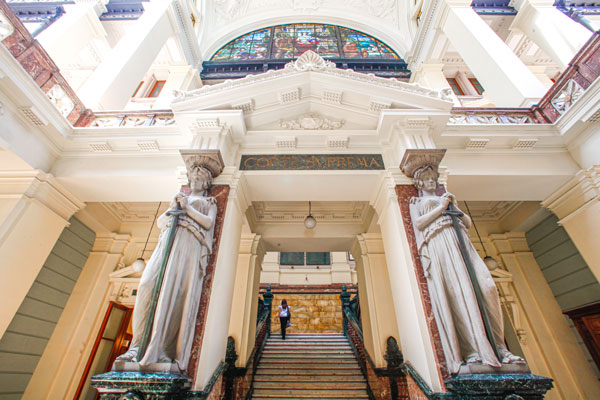 Suprema rechaza queja de municipio y frena cobro a sociedad de inversión