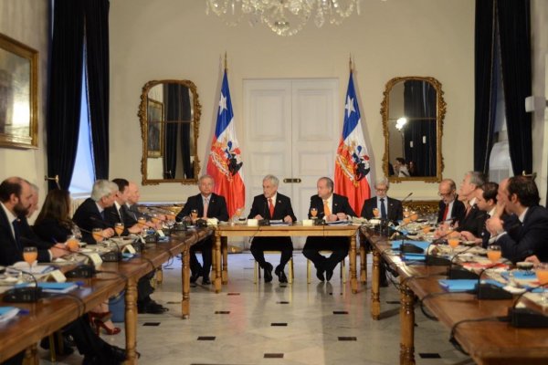 <p>Piñera da un plazo de ocho semanas a mesa técnica para elaborar propuestas sobre reducción de la jornada laboral</p>