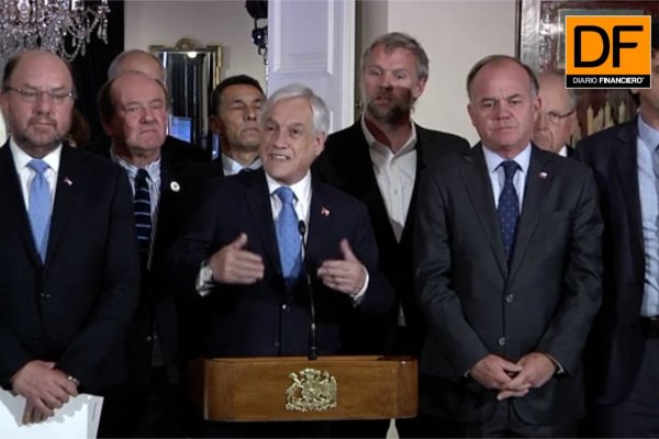 <p>Ahora en DF: Piñera en reunión de mesa técnica por crisis hídrica</p>