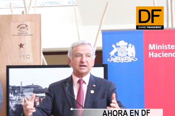 <p>Ahora en DF: Ministro Larraín señala que si se abre la puerta para sacar fondos para otros destinos, no vamos a tener mejores pensiones</p>