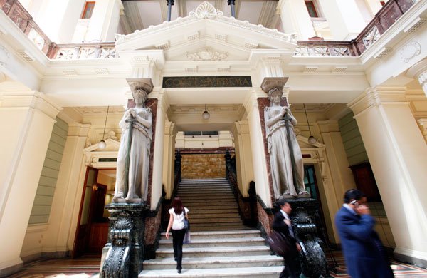 Fallo de la Suprema contra Uber abre la puerta a fiscalización tributaria a empresas digitales