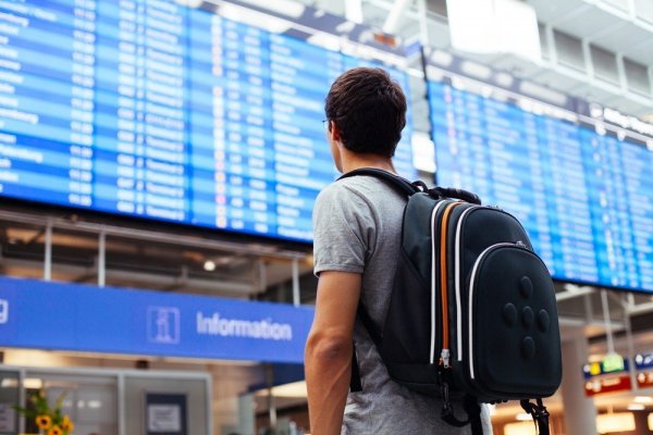 92% de los chilenos se iría a trabajar a otro país: ¿Qué motiva esta disposición a emigrar?