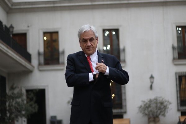 Piñera defiende su proyecto laboral y advierte "signos preocupantes de demagogia y populismo"