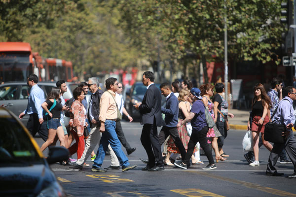 Desde hoy hasta fin de año, chilenos trabajarán solo para pagar impuestos al Fisco