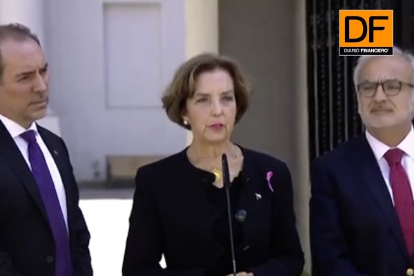 <p>Ahora en DF: Reunión de emergencia en La Moneda por disturbios en Metro</p>