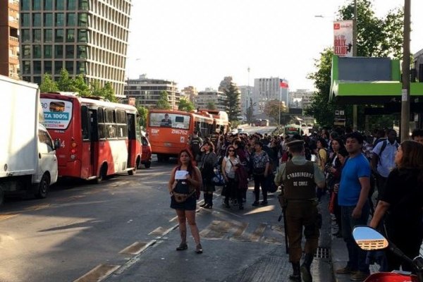 Ministerio de Transportes refuerza sistema con 300 buses ante paralización de líneas de Metro