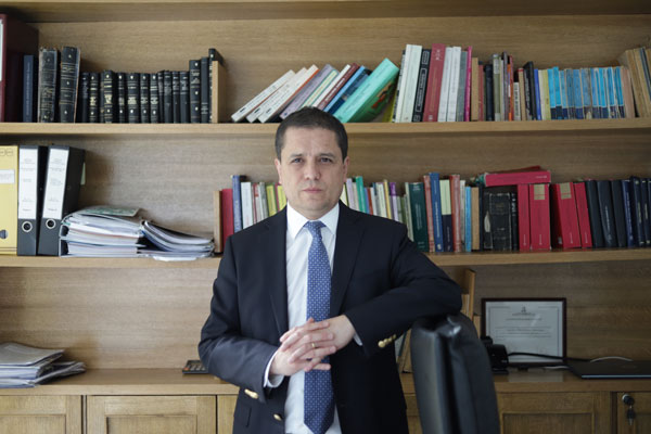 Paulo Román: “Hoy no veo una diferencia sideral entre un juez ordinario versus un árbitro”
