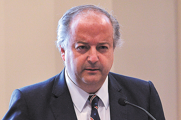 Monckeberg pide "comprensión" y "flexibilidad" a las empresas en el ingreso y salida de sus trabajadores
