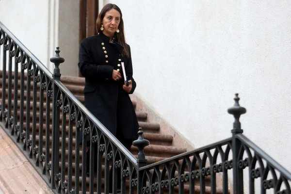 Ministra Pérez defiende ida de Piñera a cena con la familia y pide a políticos que sean "serios"