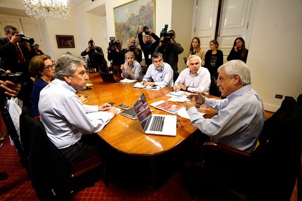 Piñera: "Estamos elaborando un plan que nos va a permitir aliviar el impacto en el alza del Metro"
