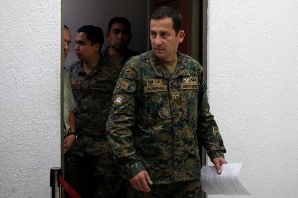 General Iturriaga adelanta el toque de queda en Santiago y extiende medidas a otras ciudades