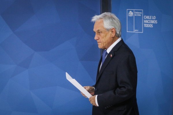 Piñera reconoce que "a veces he hablado duro" y convoca a partidos de oposición para un "acuerdo social"
