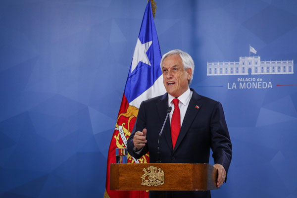 Tensión se mantiene en el país y comienza discusión por anuncios presidenciales
