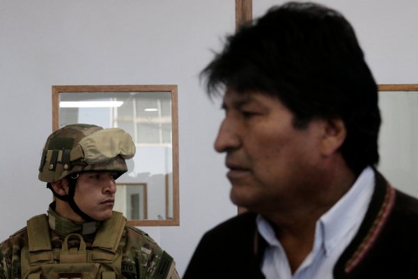 <p>Evo denuncia intento de golpe de estado y declara estado de emergencia tras resultado electoral</p>