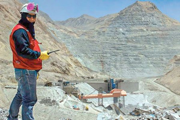 <p>Antofagasta plc sube 15,6% producción de cobre</p>