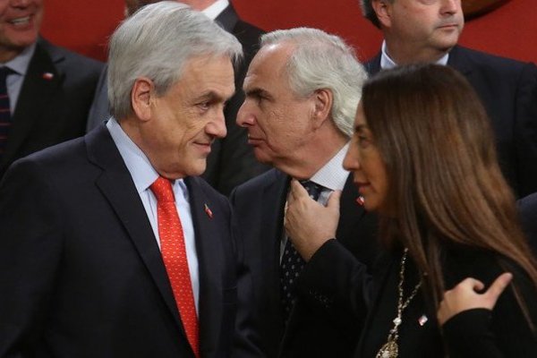 La Moneda se prepara para su tercer cambio de gabinete de la era Piñera