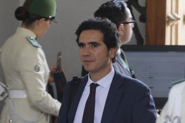 Se sienten los efectos económicos del conflicto social: Hacienda ajusta estimaciones y Chile crecería 2,2% este año