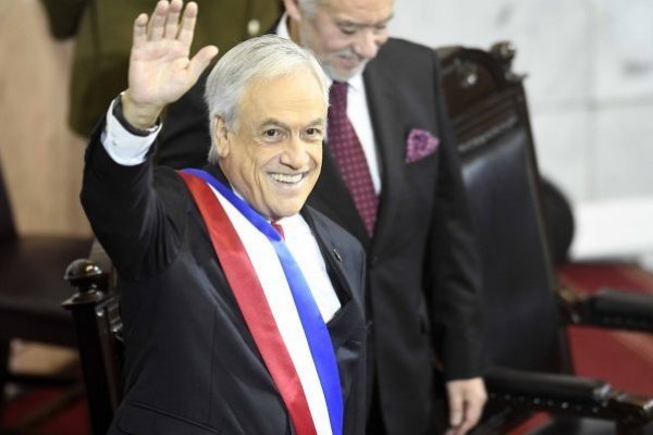 Aprobación de Piñera cae a lo más bajo registrado por un mandatario desde el retorno a la democracia