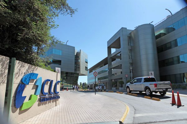 Cecilia Karlezi declara exitosa OPA por Clínica Las Condes y se compromete a recuperar su "prestigio y calidad de servicio"