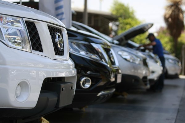 Ventas de automóviles bajó 50% última semana de octubre