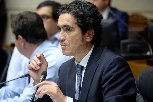 La minuta de Hacienda para explicar acuerdo tributario: "No podemos endeudarnos y pasar la cuenta a nuestros hijos"