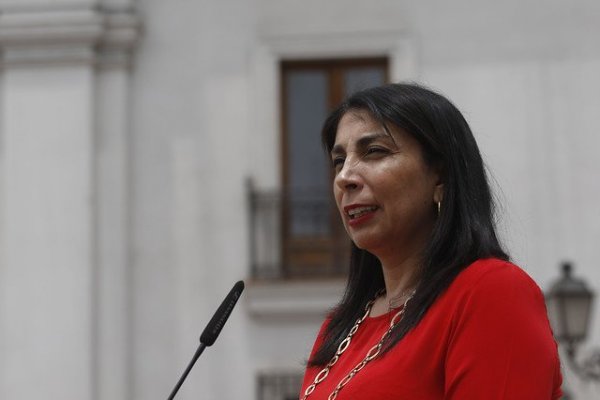 Ministra Rubilar y cambios a la Constitución: "nuestro camino no es la Asamblea Constituyente"