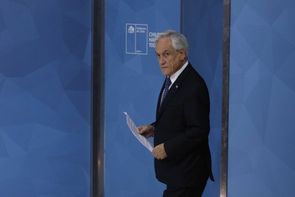 Piñera llama a la unidad para enfrentar violencia y ratifica compromiso con nueva Constitución