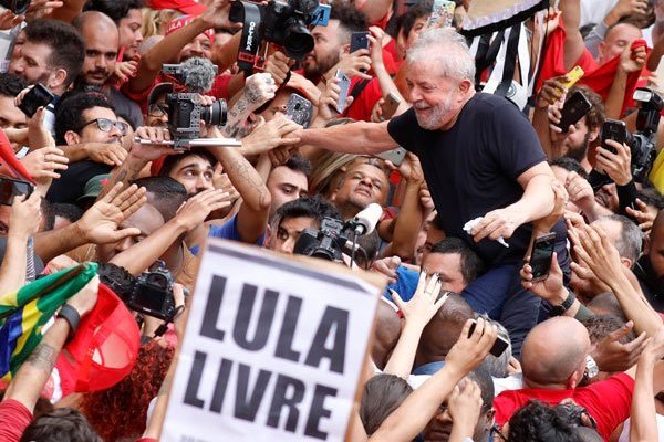 Regreso de Lula a la arena política profundizará las divisiones en Brasil