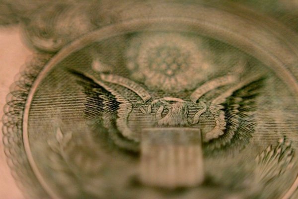 Dólar en Chile profundiza caídas y se ubica bajo $ 775