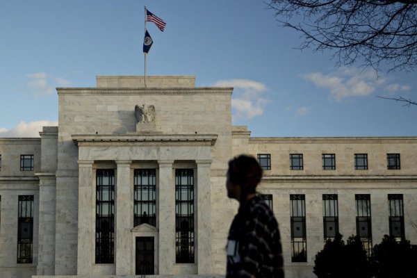 Fed observó riesgos elevados para la economía en octubre, cuando decidió pausar los recortes de tasas por el año