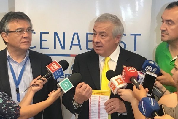 Primer efecto del estudio de FNE a medicamentos: Gobierno evalúa incluir margen fijo para las farmacias en proyecto de ley
