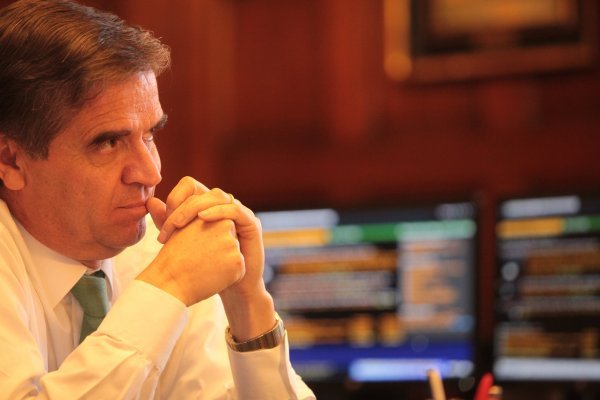 Vergara advierte que "la marca Chile ha sido severamente afectada" por el conflicto social