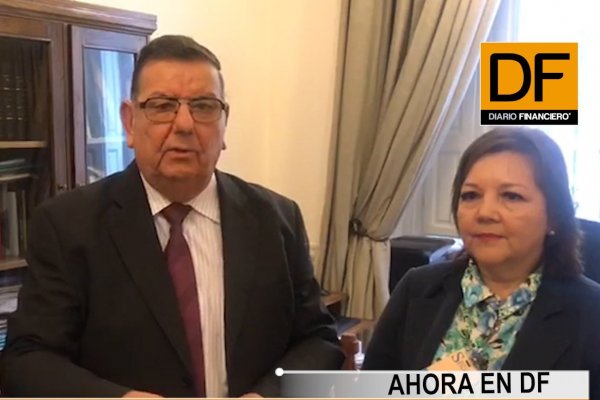 <p>Ahora en DF: Sector público pide “negociar” con el Gobierno remuneraciones, beneficios, prórrogas de contratos pendientes</p>