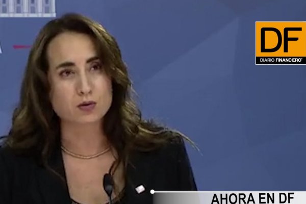 <p>Ahora en DF: La Moneda reacciona al informe de HRW donde “hace un llamado a reformas profundas en Carabineros”</p>