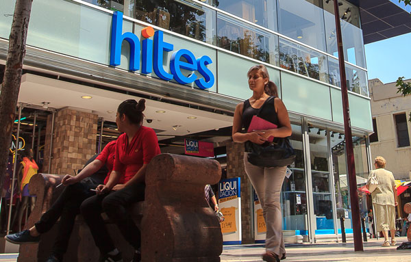 ICR cambia a “negativa” clasificaciones de Hites y La Polar