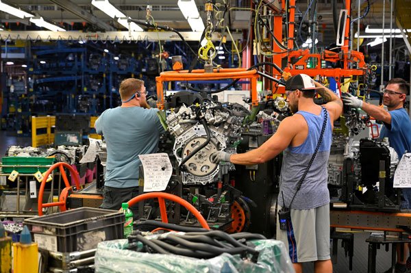 Economía de EEUU crece más de lo esperado en tercer trimestre y calma preocupación por impacto de guerra comercial