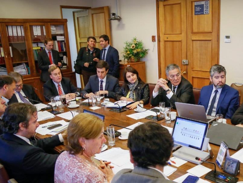 <p>Comisión de Hacienda de la Cámara despacha ley corta que aumenta pensiones solidarias</p>