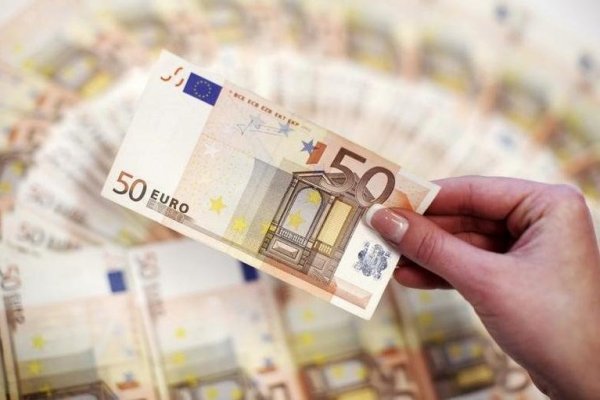 No se olvide del euro: divisa del viejo continente superó los $ 900 y está también en niveles históricos
