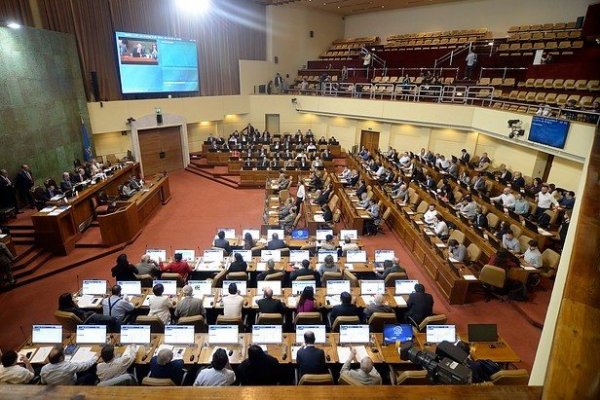 Diputados despachan proyecto que mejora pensiones básicas solidarias