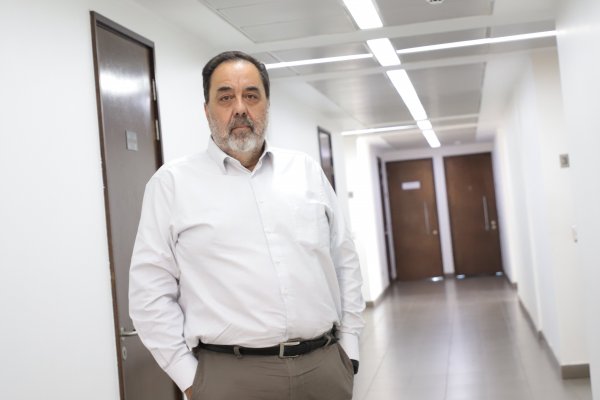 Escalada del dólar golpea a proveedores de insumos y dispositivos médicos: “Hay empresas en riesgo de quedar en la ruina”