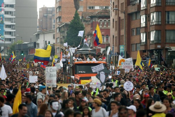 Líderes mundiales podrían enfrentar ira popular y a más protestas por desigualdad, según funcionario ONU