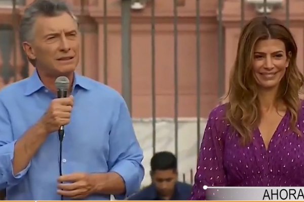 <p>Ahora en DF: El adiós de Macri en la despedida a sus seguidores en la Casa Rosada</p>