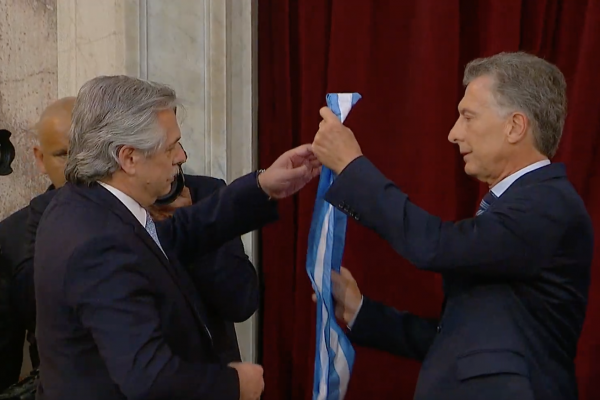 Minuto a minuto: La dupla Fernández-Fernández toma el poder en Argentina